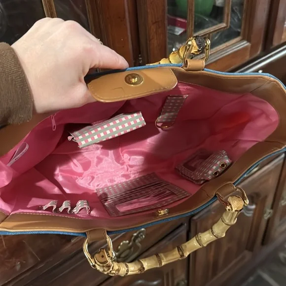 Bueno canvas Hawaiian beaded purse - Picture 3 of 4